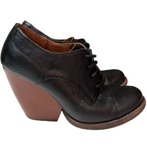 Korks By Kork-Ease Helene Leather Lace Up Heeled Bootie Boot Women Size 7.5 $190